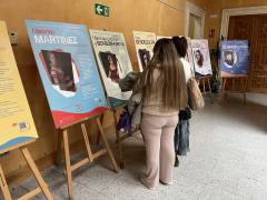 Visitantes en la exposición